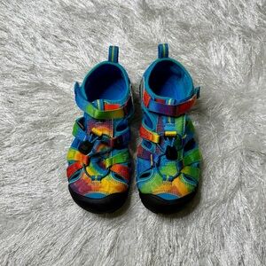 Keen Kids Sz 2 Water Shoes - Rainbow and Black